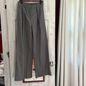 Gray wide leg pleated pants